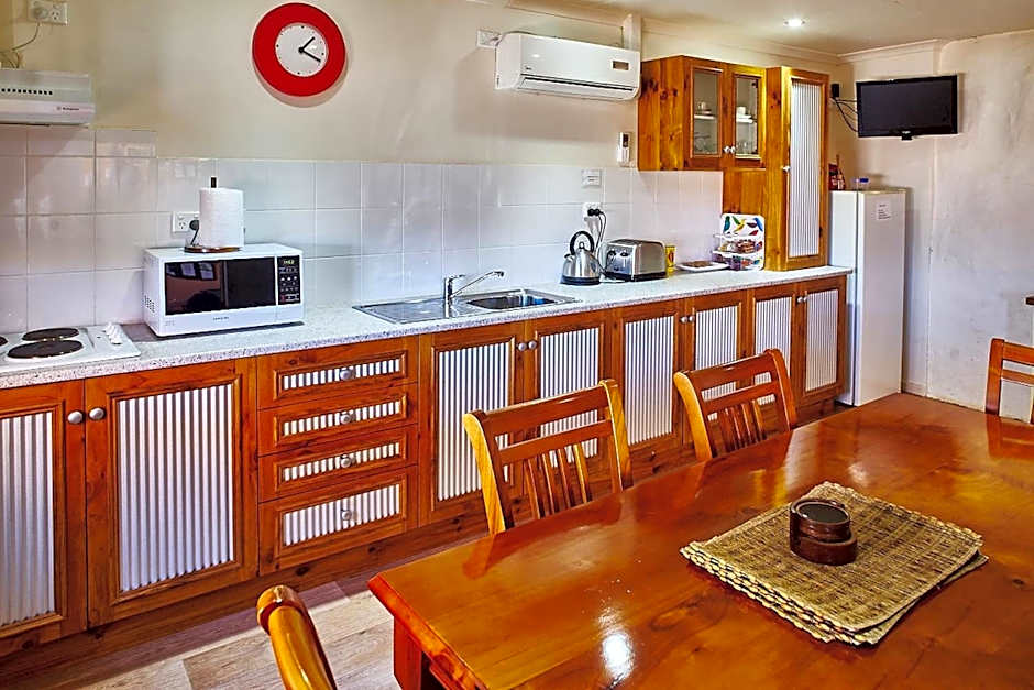 Underground Bed & Breakfast