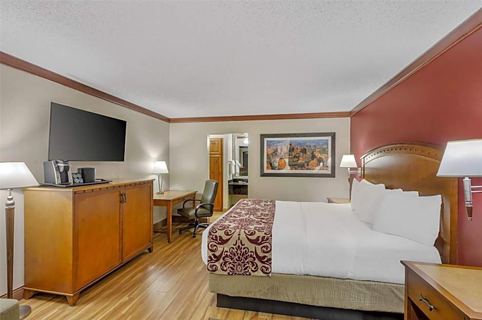 Best Western Plus Greenwell Inn