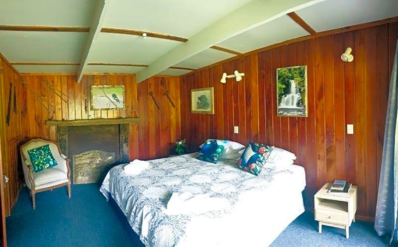Blackfern Lodge