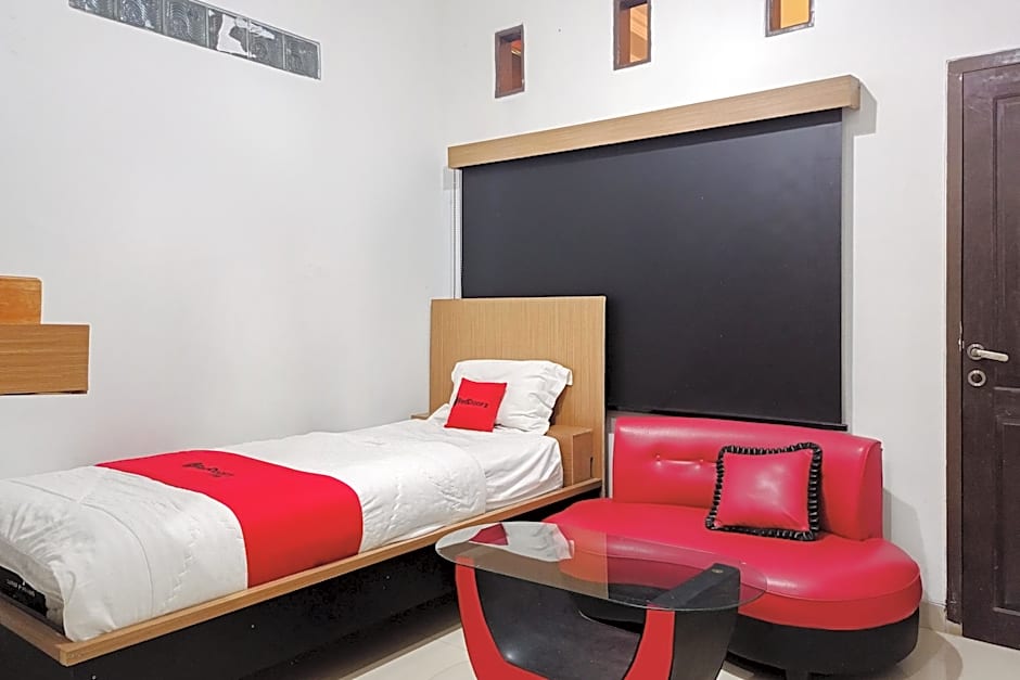 RedDoorz Syariah @ Kiapma Hotel