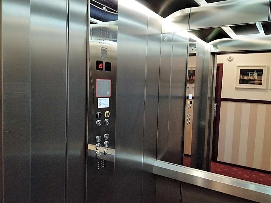 Hotel Stare Miasto Old Town