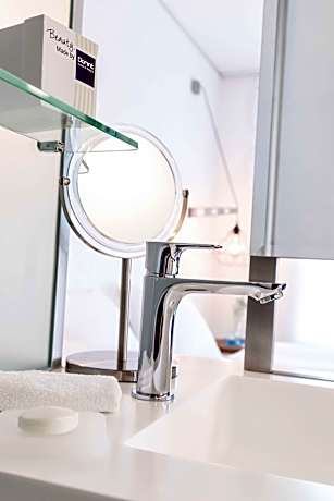 Comfort with balcony Single use