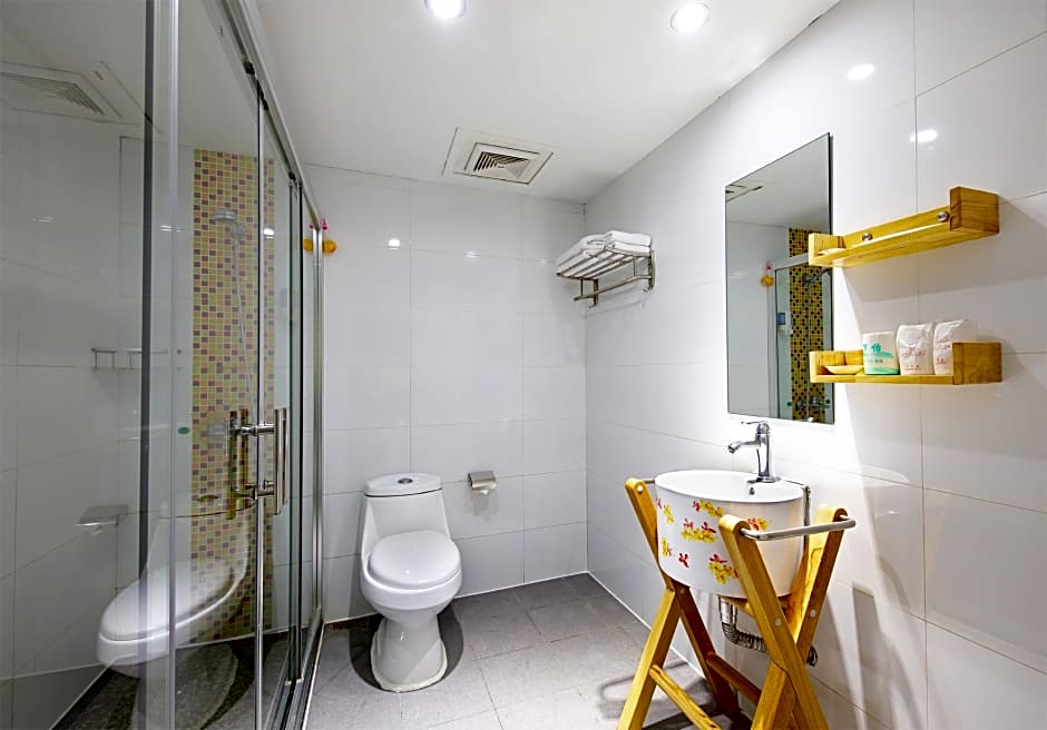 Ln White House Hotel