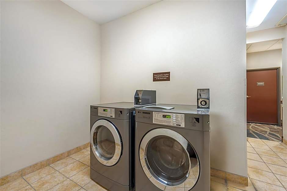 Best Western Plus Eastgate Inn & Suites