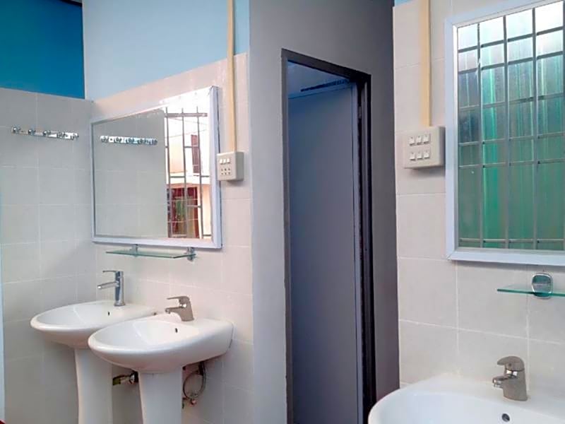 Lucky Backpackers Hostel