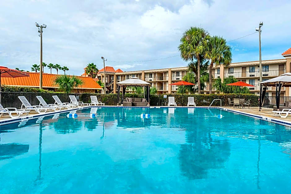 Quality Inn & Suites Kissimmee by The Lake