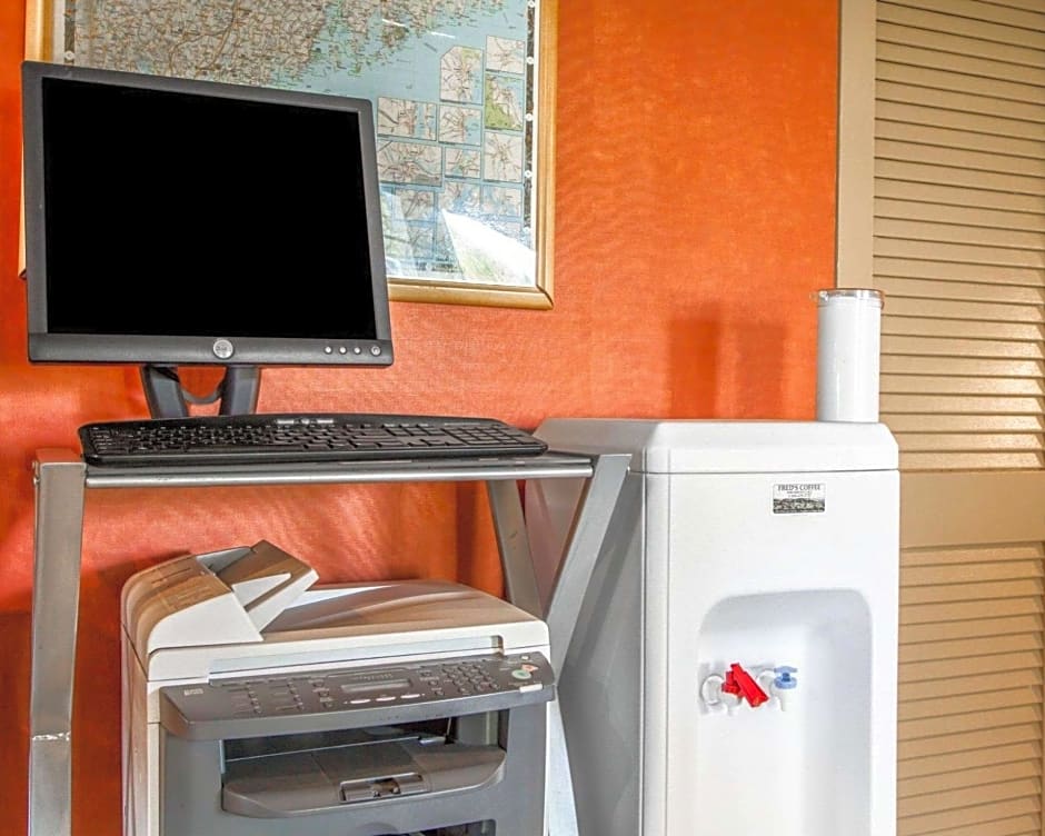 Econo Lodge Freeport