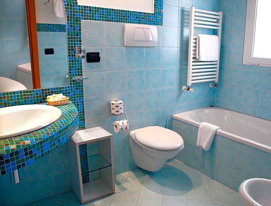 International Hotel & Suite - In prima fila sul lungomare