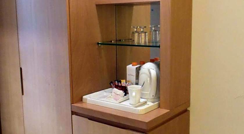 Amman Airport Hotel