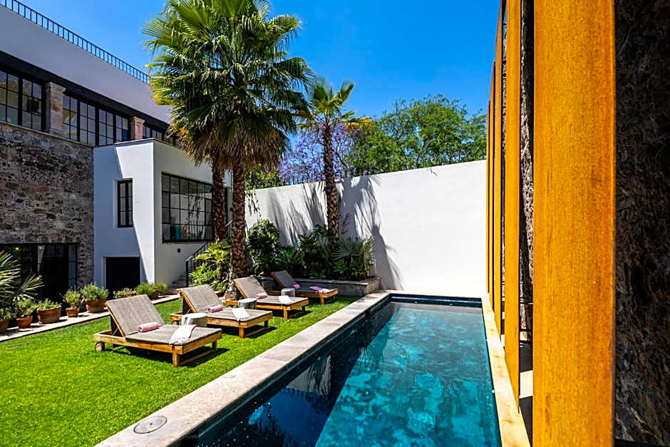 Villa Garita, 6BR Designer Villa with Heated Pool in Centro