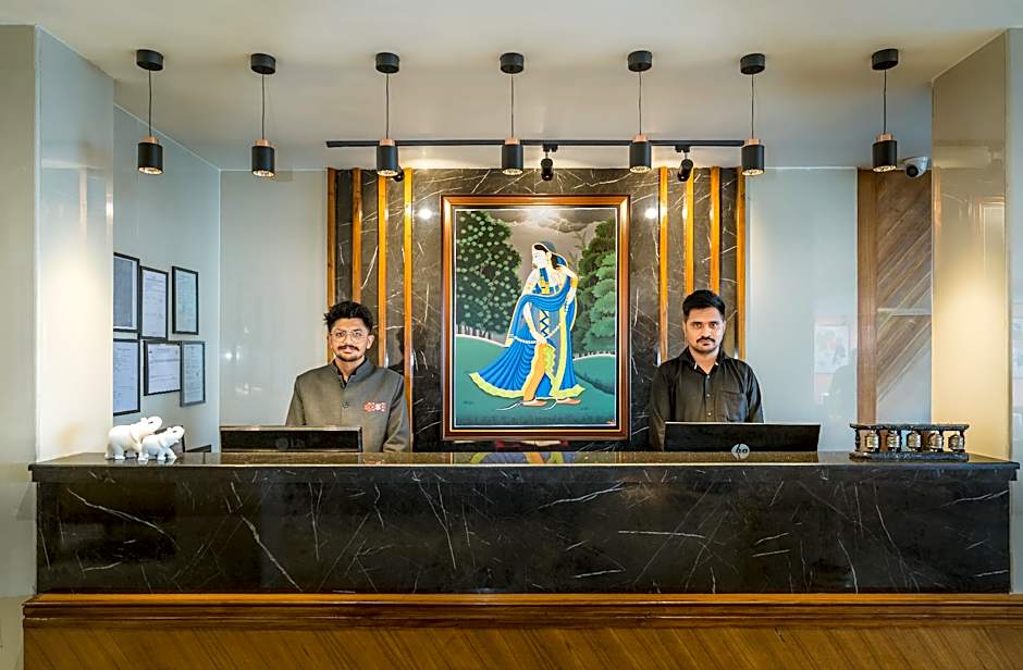 Tripli Hotels M & Resort