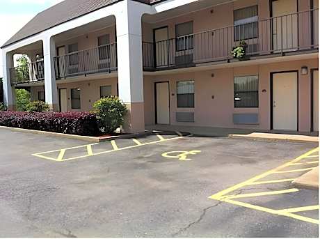 Deluxe Inn