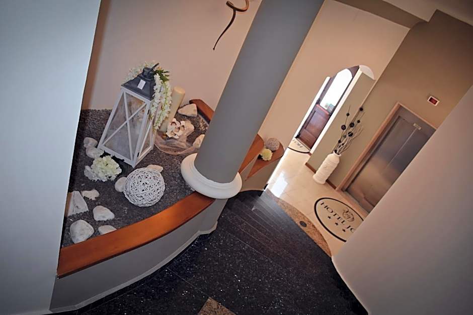 Hotel Joy