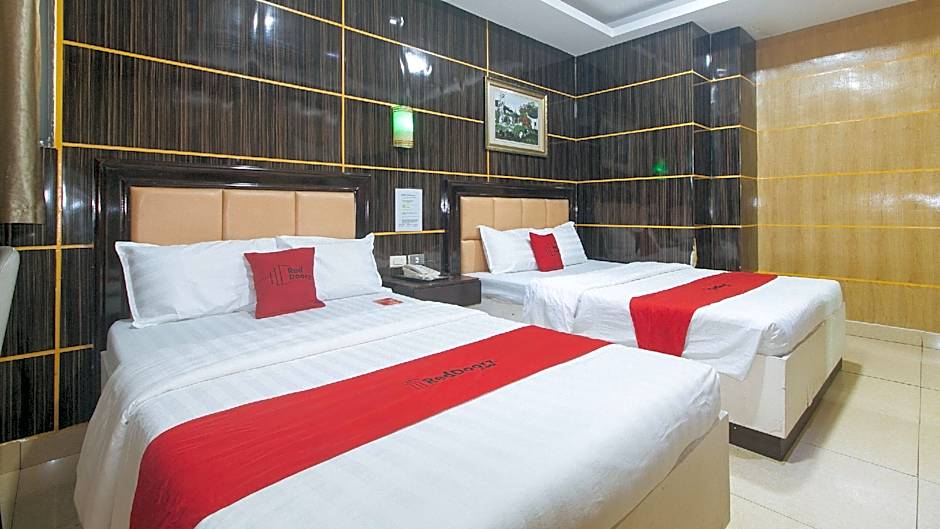 RedDoorz Plus at Winter Benitez