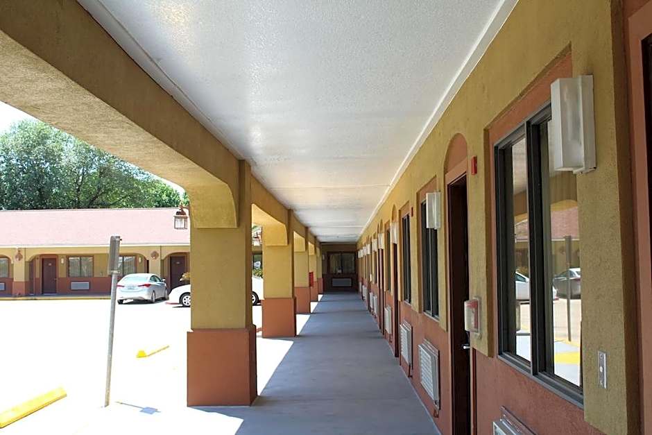 Budget Inn