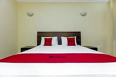 RedDoorz near Taman Samarendah Samarinda