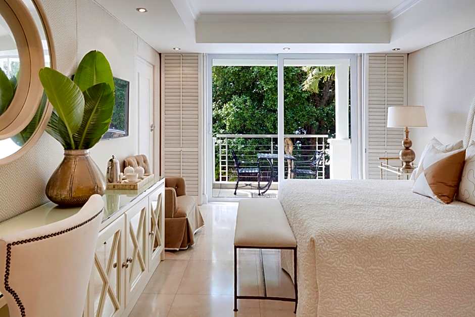 Twelve Apostles Hotel & Spa