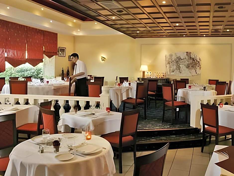 Logis Hotels Grand Hotel d'Orleans