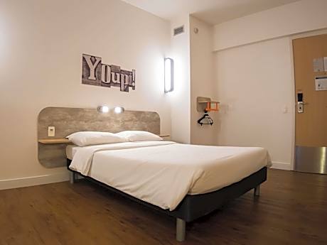 Standard Apartment with One Double Bed - Disability Access