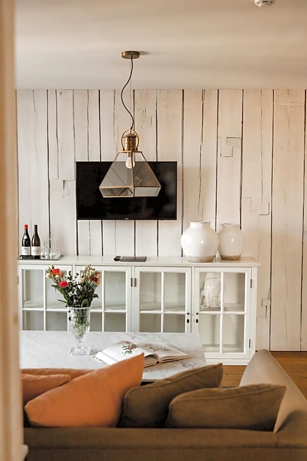 Frost Boutique Hotel