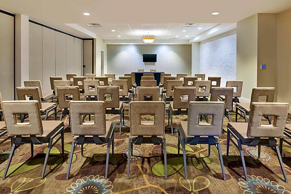 Holiday Inn Morgantown - University Area By IHG