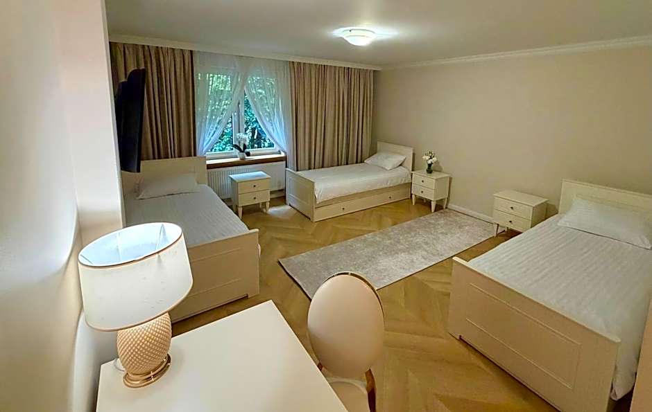 Hotel Pałac Akropol