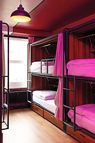 6 BED MIXED ROOM Capacity 2