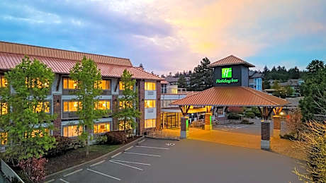 Holiday Inn Victoria - Elk Lake by IHG
