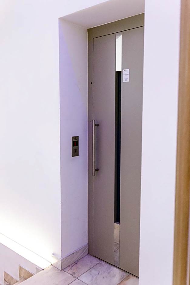 Hotel Christina Plus