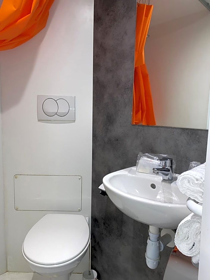 Aero Hotel