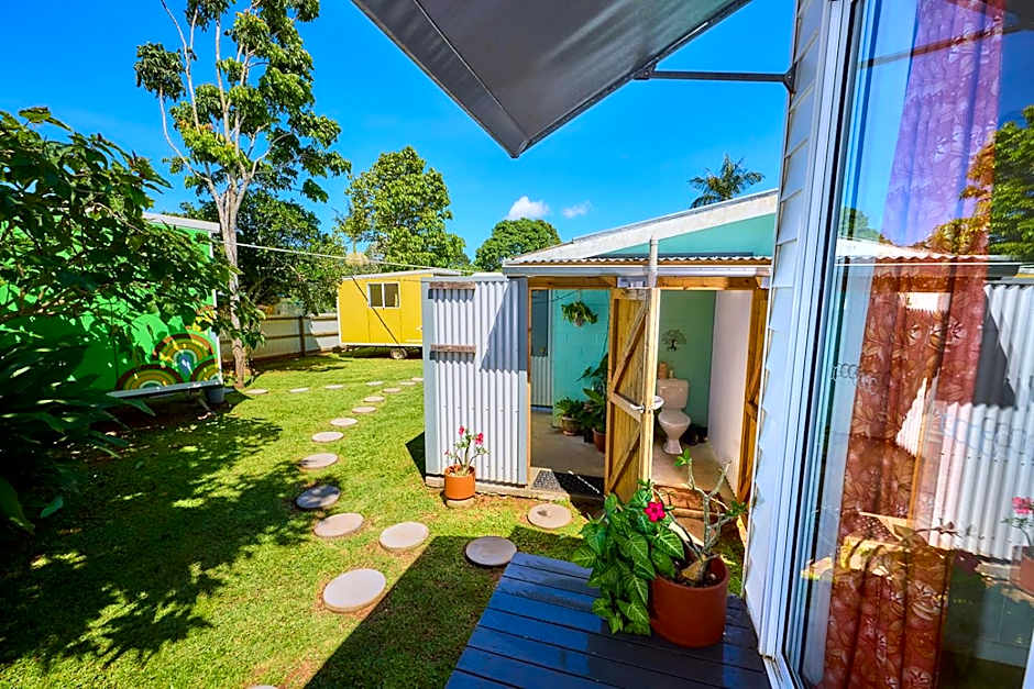 On The Wallaby Eco Lodge