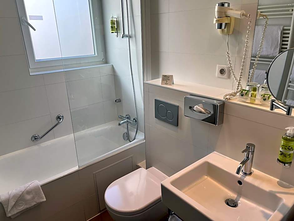 Holiday Inn Paris-Auteuil By IHG