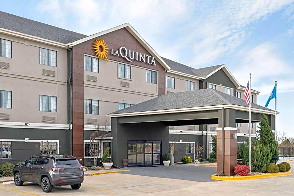 La Quinta Inn & Suites by Wyndham Ada
