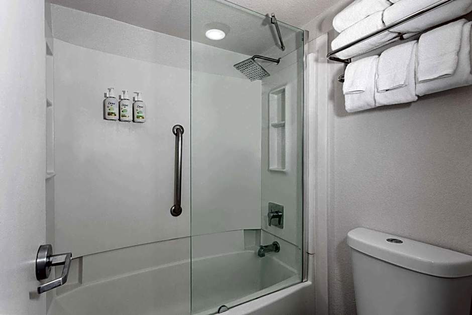 Baymont by Wyndham Orlando Lake Buena Vista South