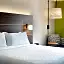 Holiday Inn Express and Suites - Mall of America - MSP Airport By IHG