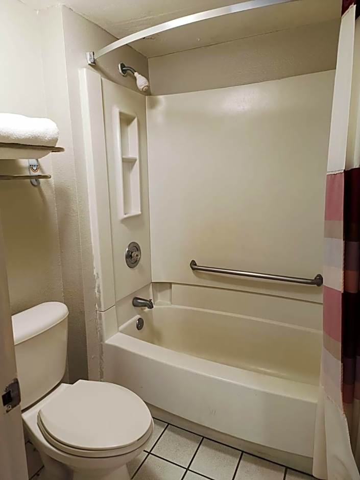 Travelers inn by OYO Wichita Falls