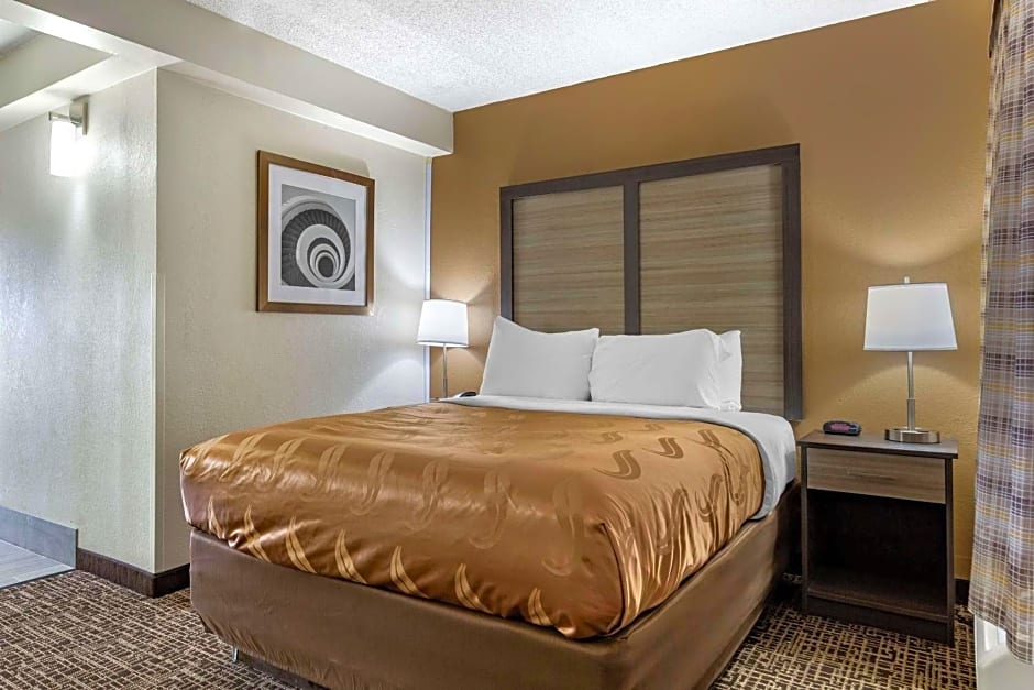 Quality Inn & Suites Spring Lake - Fayetteville near Fort Bragg