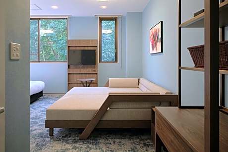 Twin Room with Private External Bathroom