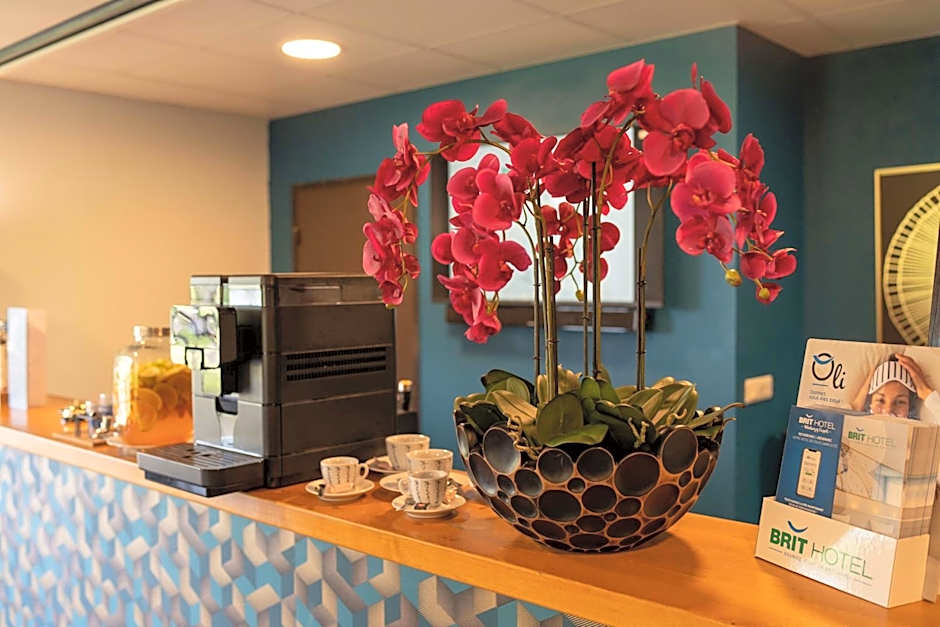 Brit Hotel Confort - La Tour Blanche