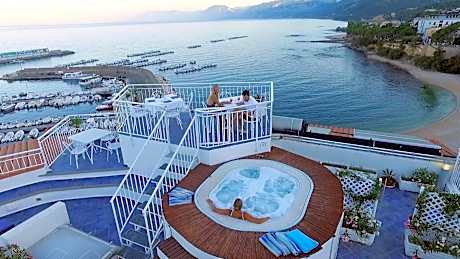 BUE MARINO Hotel & Roof Lounge