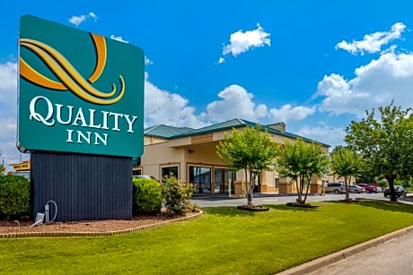 Quality Inn Auburn Campus Area I-85