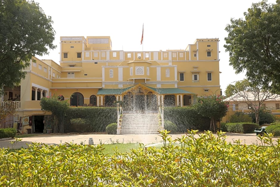 Roop Niwas Kothi Hotel
