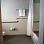 Holiday Inn Express & Suites Marquette By IHG