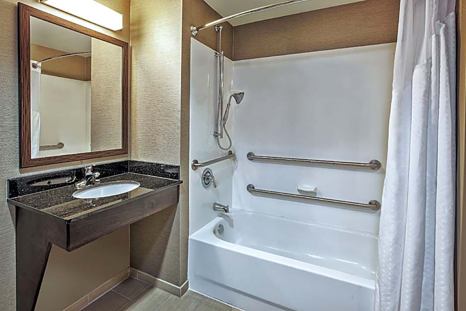 Holiday Inn Express Hotel and Suites Dayton South I 675 By IHG