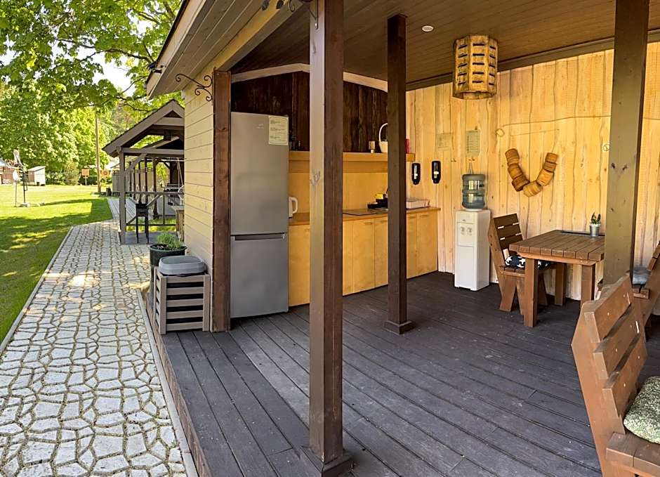 Trommeļa brīvdienu mājiņas-kempings