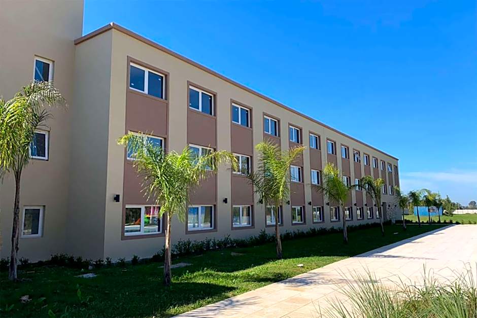 Days Inn By Wyndham Zarate