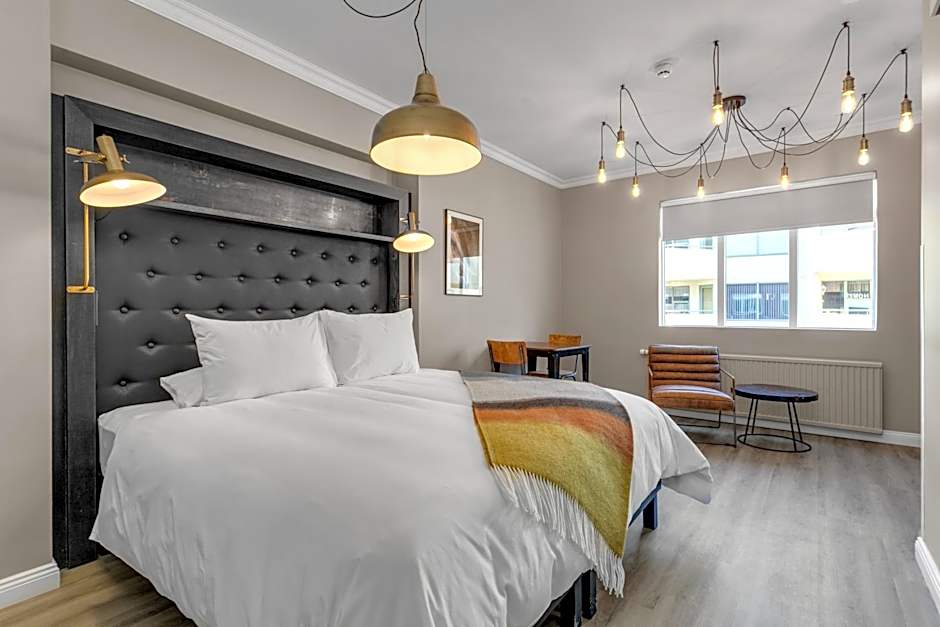 ODDSSON Downtown Hotel