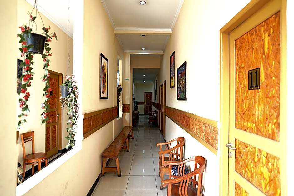 Saung Balibu Hotel