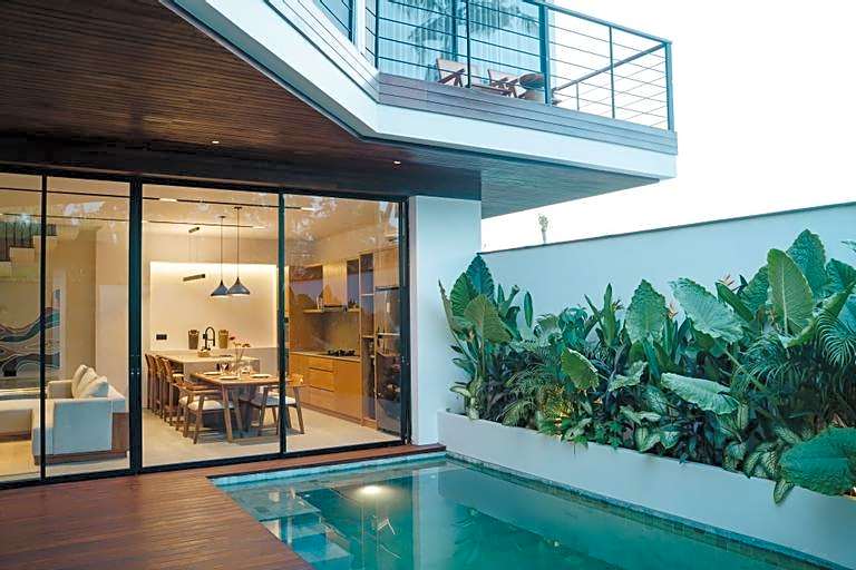 The Seis Villa