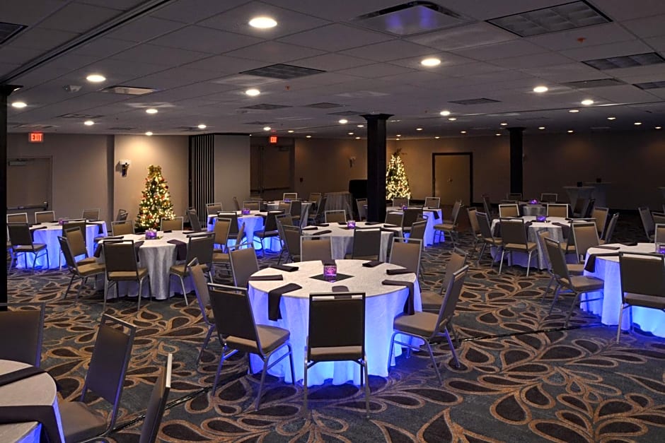 Holiday Inn Canton-Belden Village